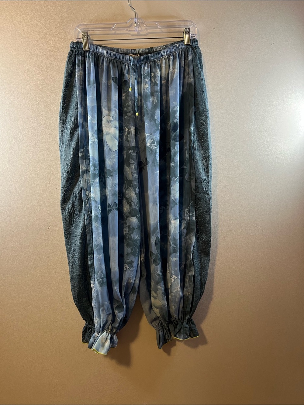Intimately by Free People Ready to go Bloomer Pants in Storm Combo NWOT - Picture 4 of 15